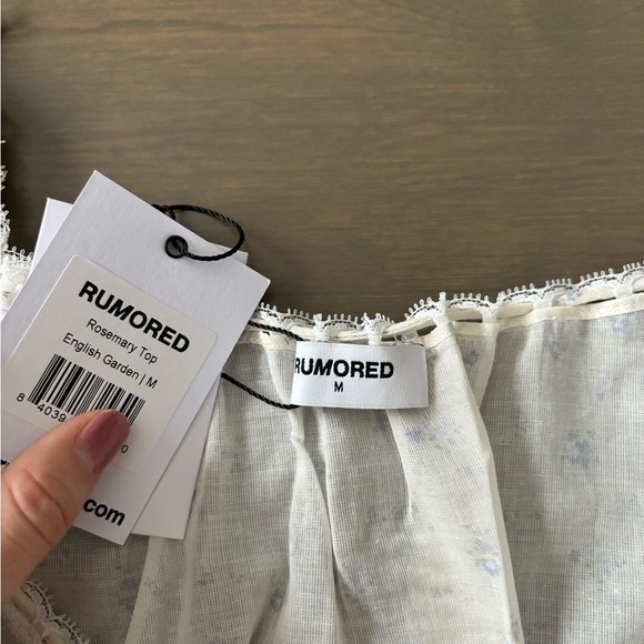 Rumored Rosemary Top in English Garden - Picture 3 of 3